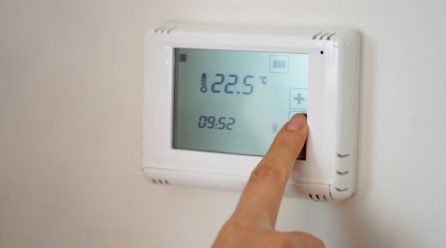 Thermostat vs. Heating: What Works Best in HVAC?